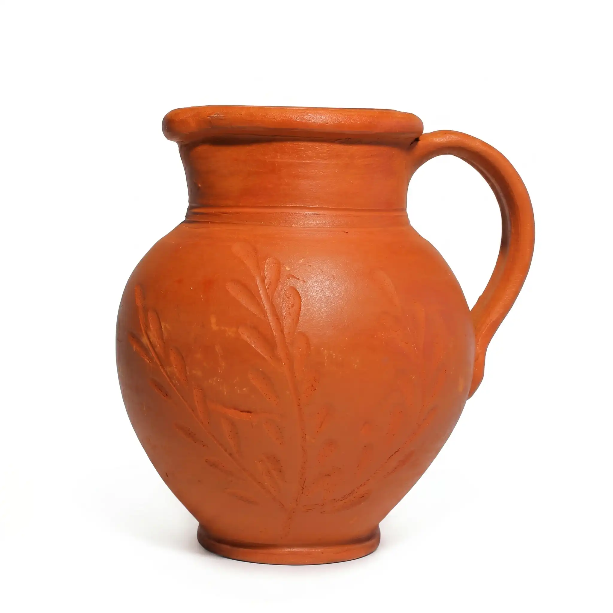 vins-art-house-eco-friendly-terracotta-pitcher-dining-setup